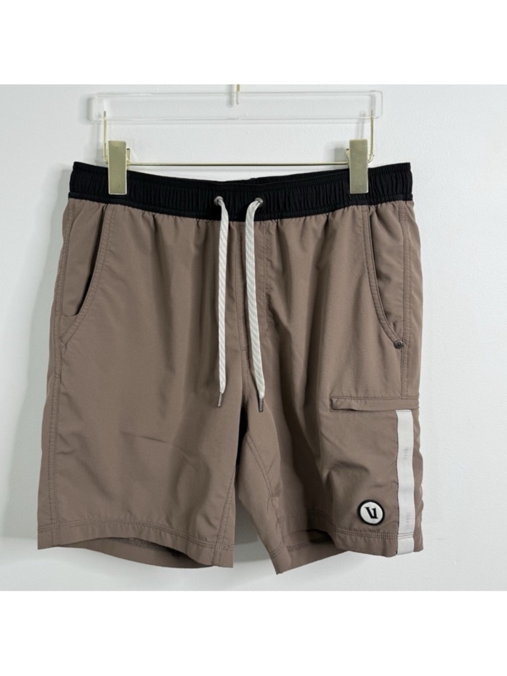 VUORI Novelty Kore Lined Athletic Shorts Performance Mens M in Fossil Gym